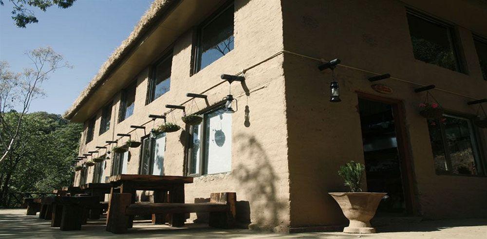 Aamod Resort Shimla Exterior foto