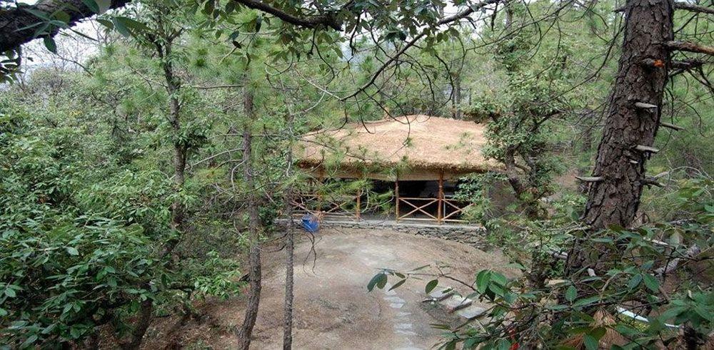 Aamod Resort Shimla Exterior foto