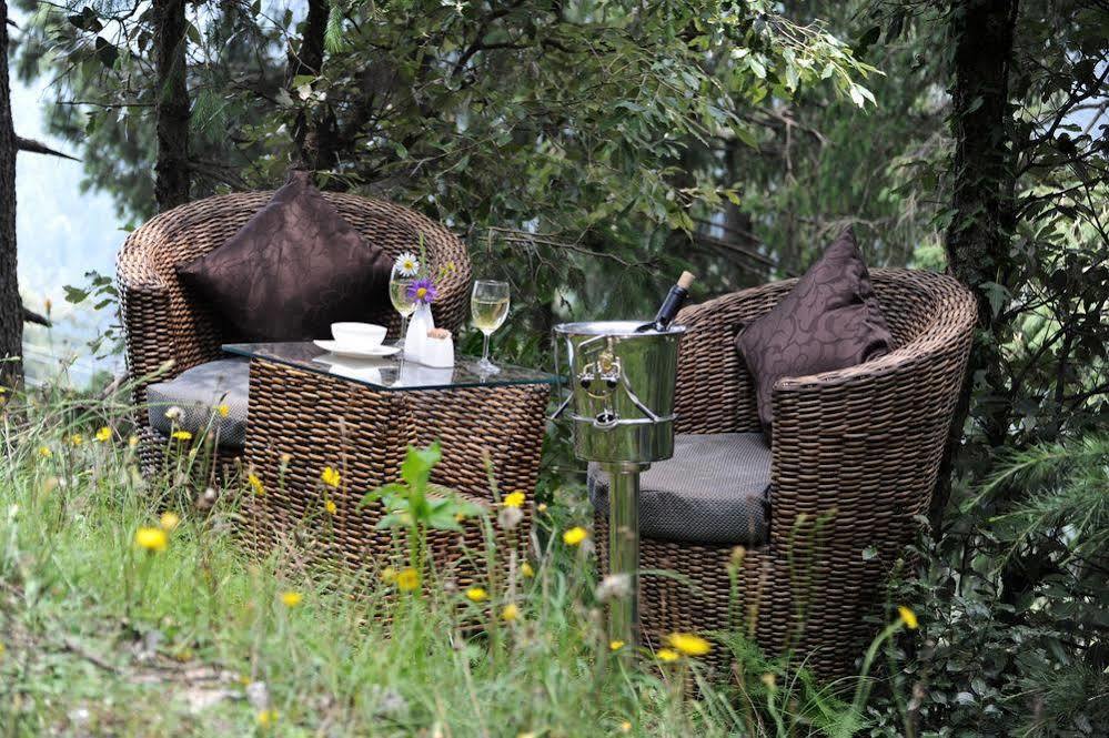 Aamod Resort Shimla Exterior foto