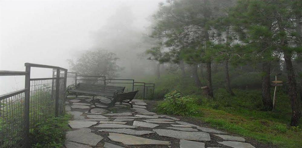 Aamod Resort Shimla Exterior foto